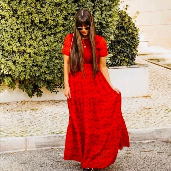 Like New Zara Petite Black Floral Print Smocked Maxi Red Dress - Picture 1 of 7